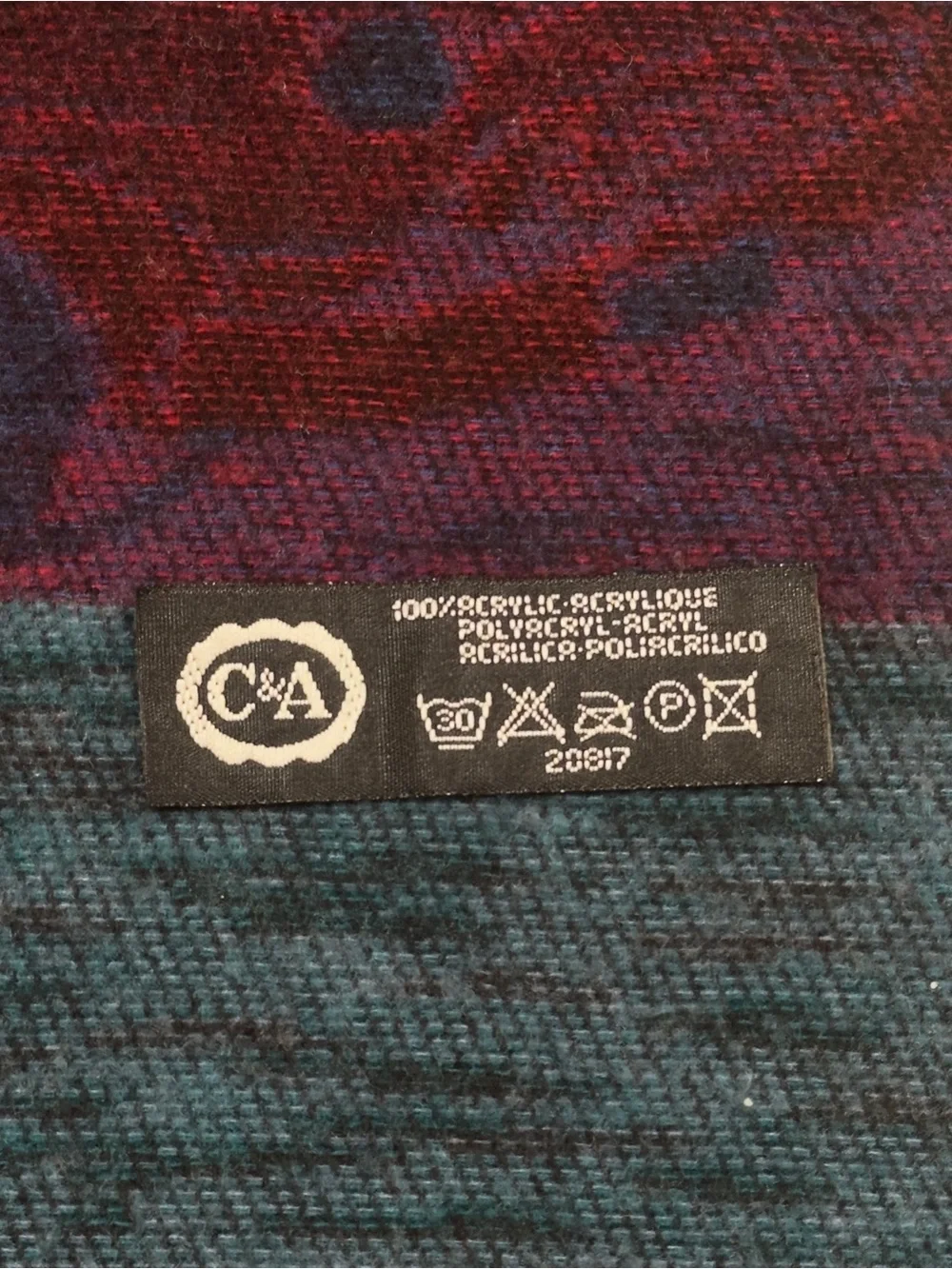 VINTAGE C&A Novelty Pop-Art-Style Acrylic Scarf